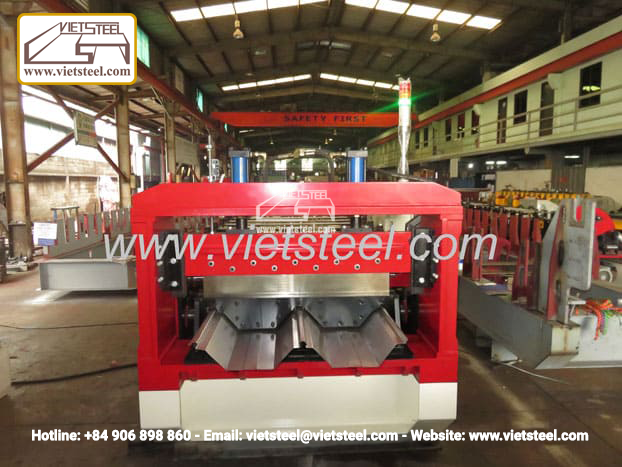 Máy cán tôn sóng vuông biên dạng V-LOCK