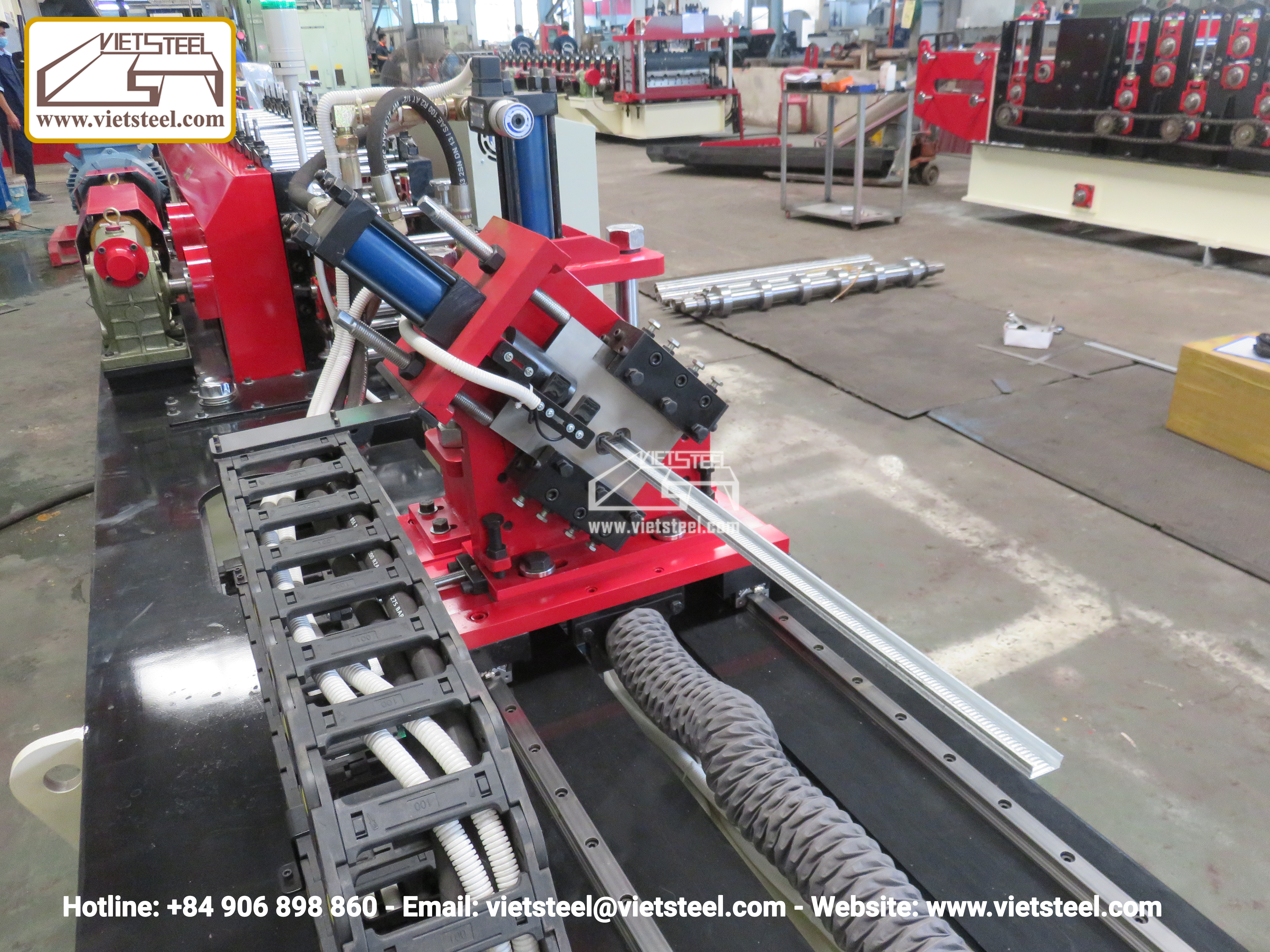 Máy cán tôn Furring Roll forming machine