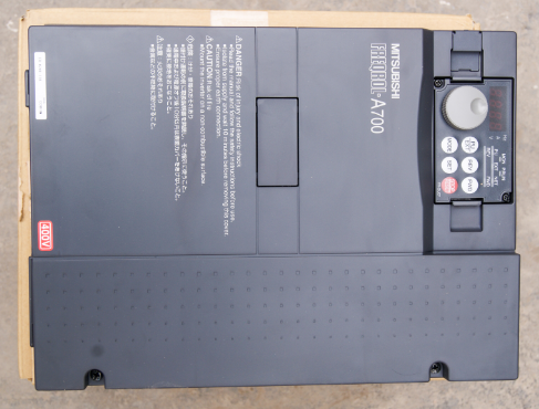 Công ty TNHH sản xuất và thương mại PLC