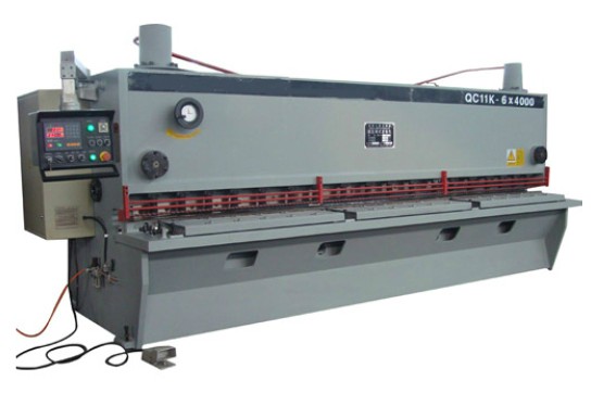Máy chấn, cắt, lốc tôn