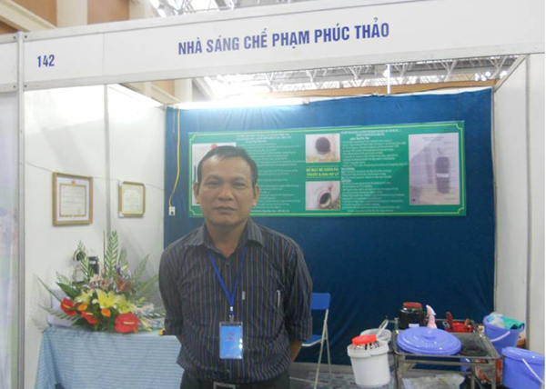 Giải pháp hữu ích về chế phẩm tẩy rửa cặn dầu - Nhà sáng chế Phạm Phúc Thảo