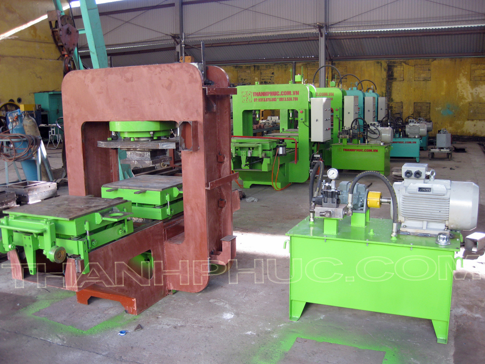 Máy sản xuất gạch terrazzo OP 2
