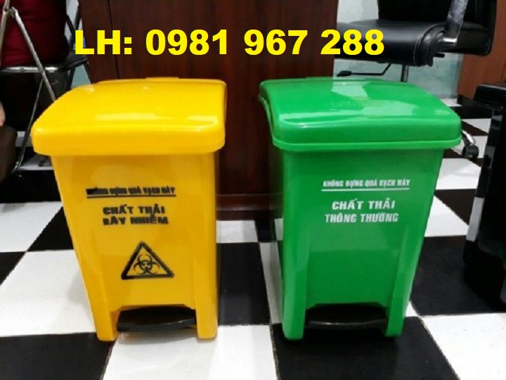Thùng rác y tế đạp chân đặt tại bệnh viện