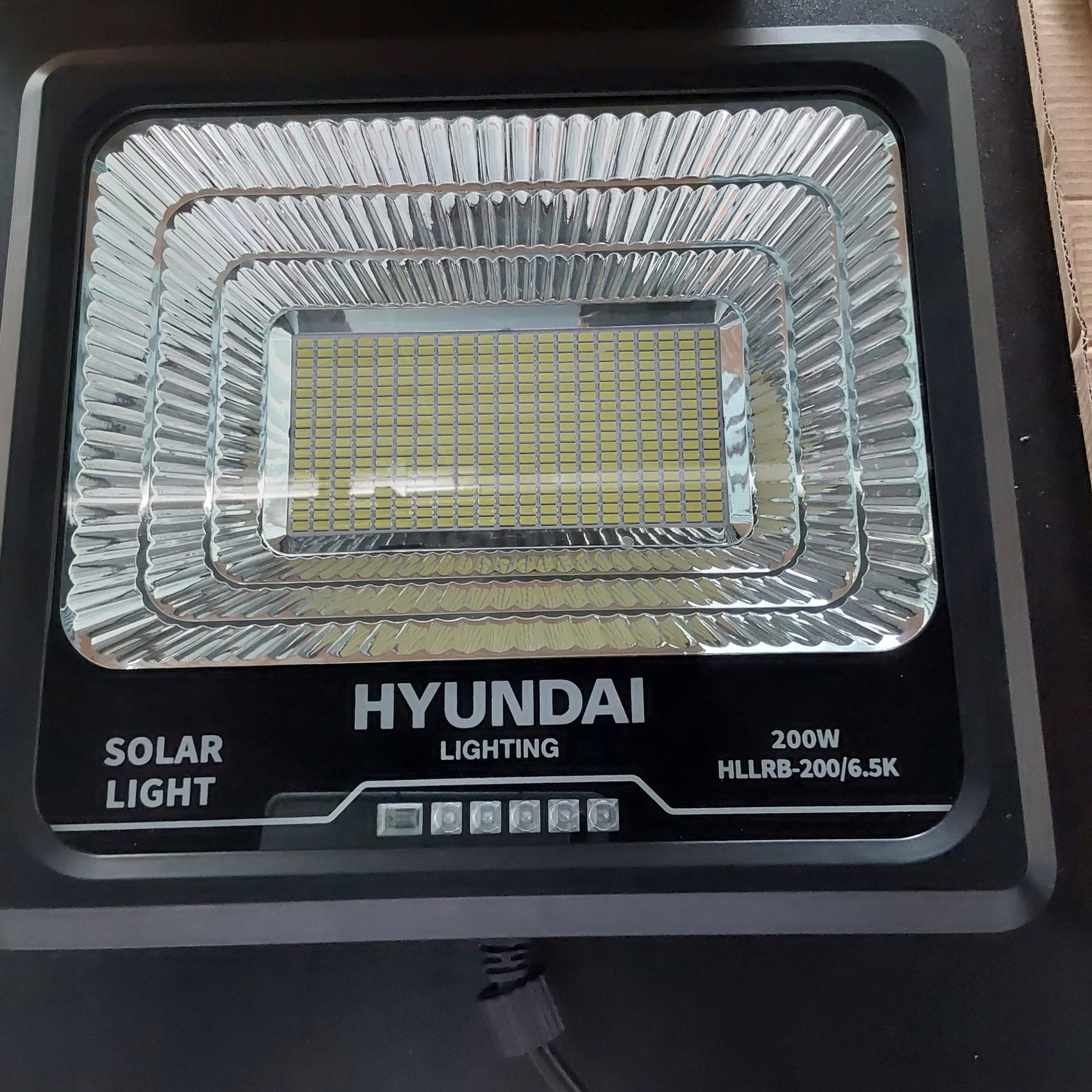Led Hyundai HLLRB– 300W– Đèn mặt trời Bình Dương cao cấp