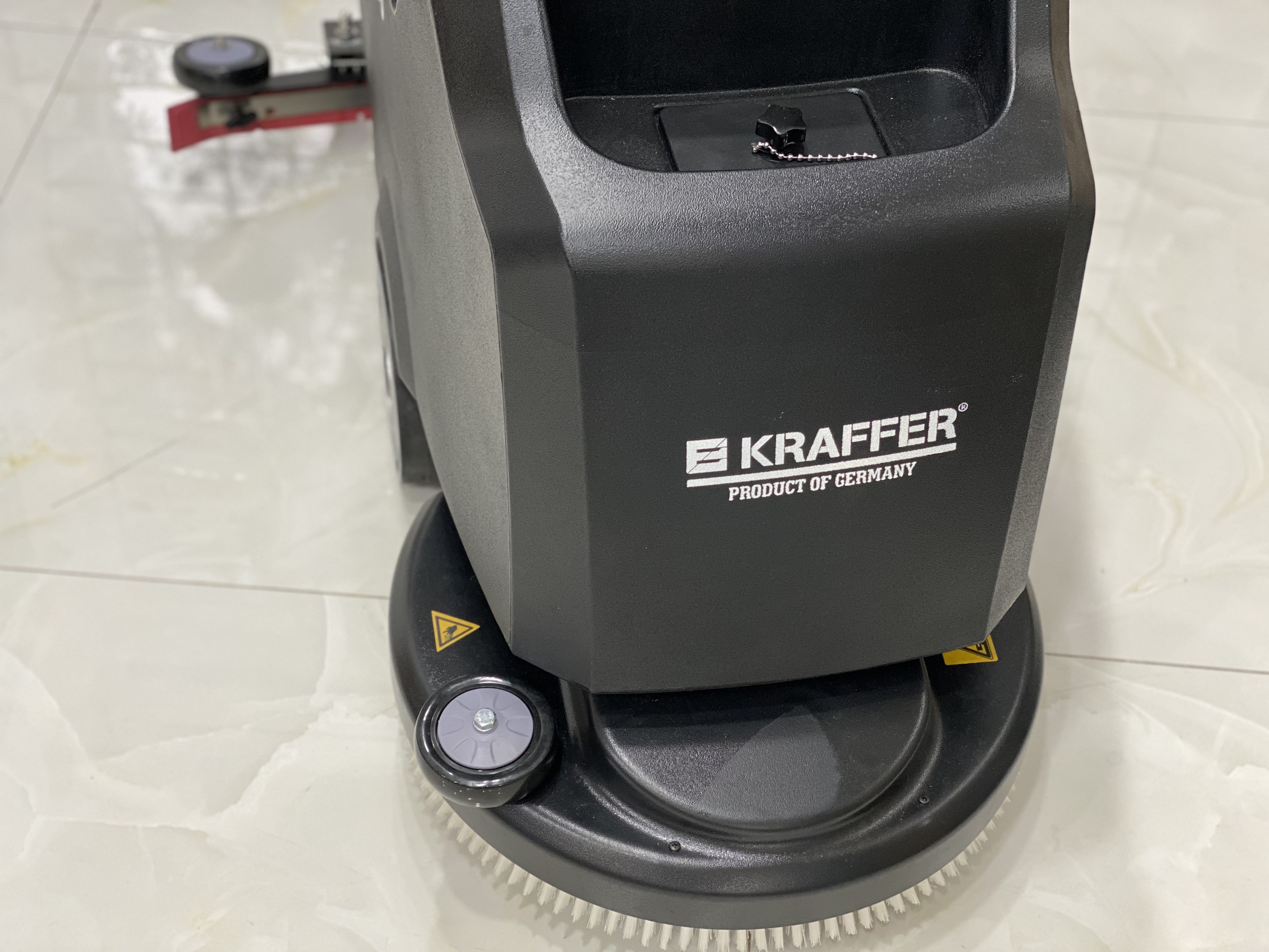 Máy chà sàn liên hợp nhà xưởng Kraffer GM50B