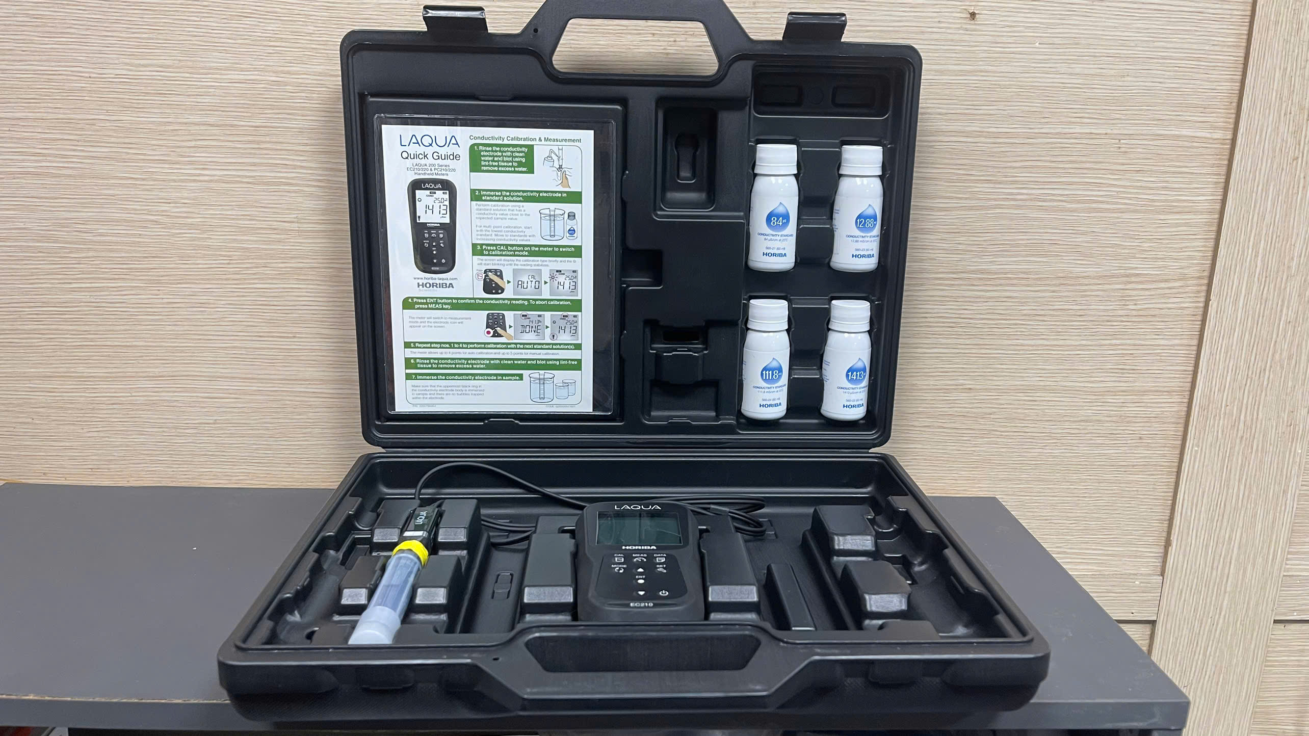 Máy đo tổng hàm lượng chất rắn hòa tan (TDS) Horiba EC210-K