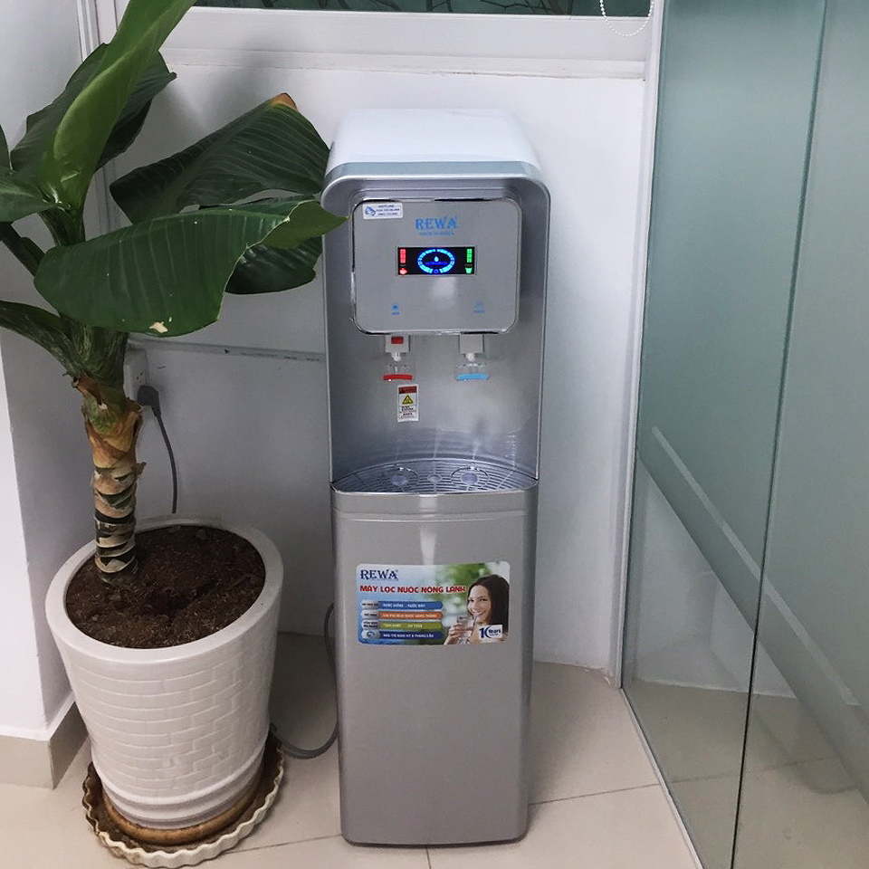 Máy lọc nước nóng lạnh REWA
